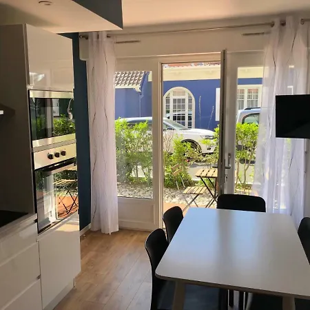 Les Apartment